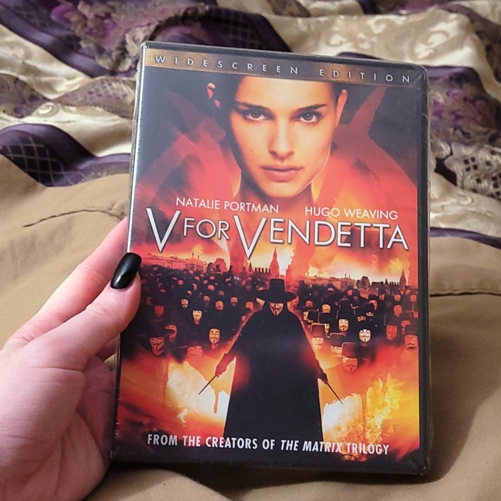 NEW in plastic - V for Vendetta DVD wide-screen edition